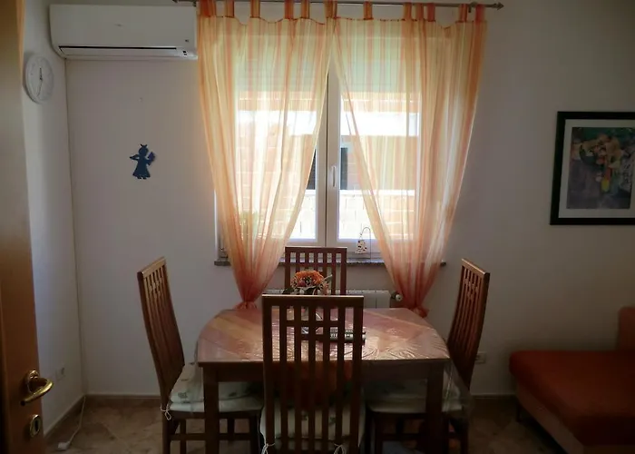 아파트 Popovic 풀라